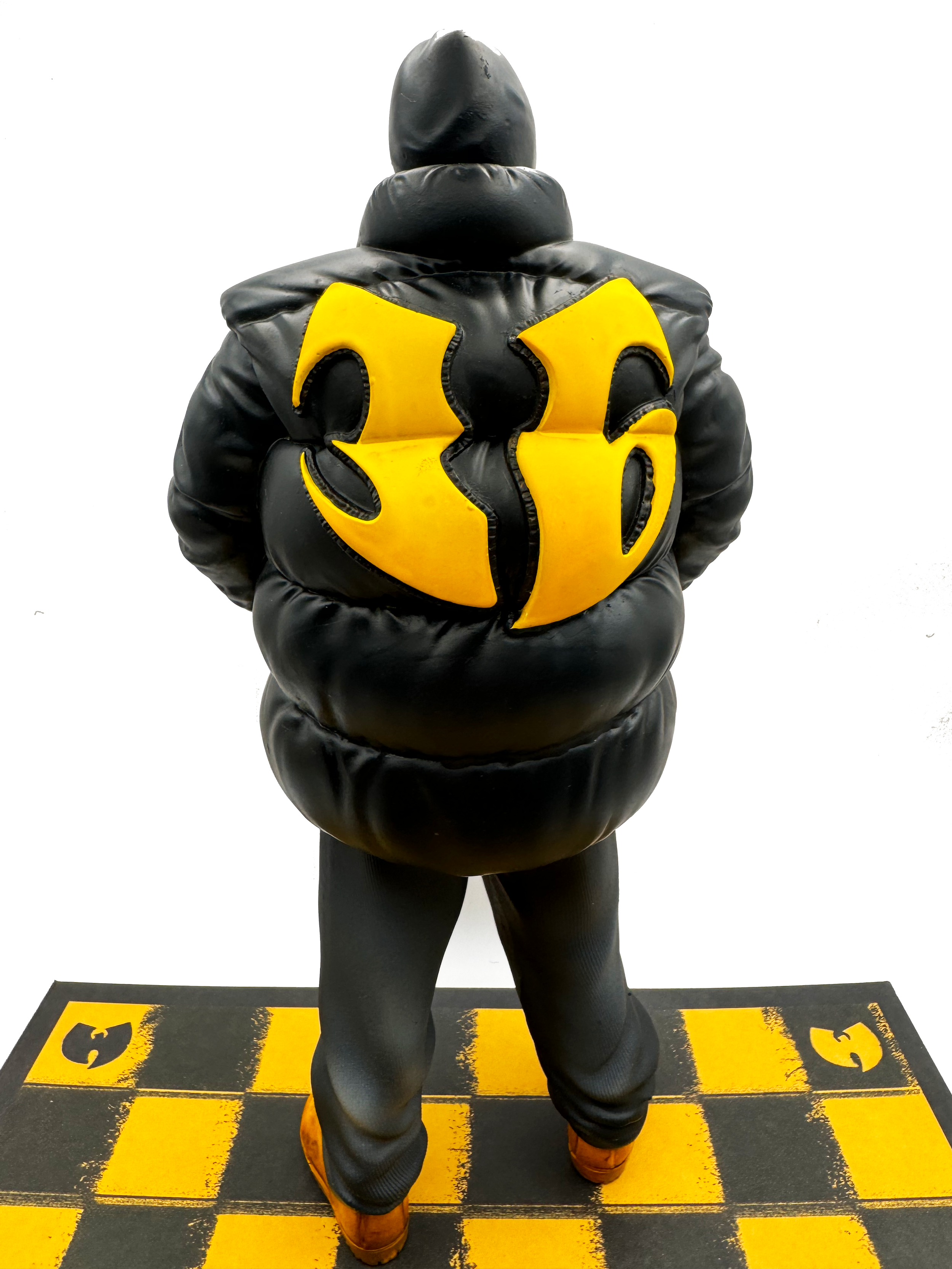 Hoodie Season Sculpture