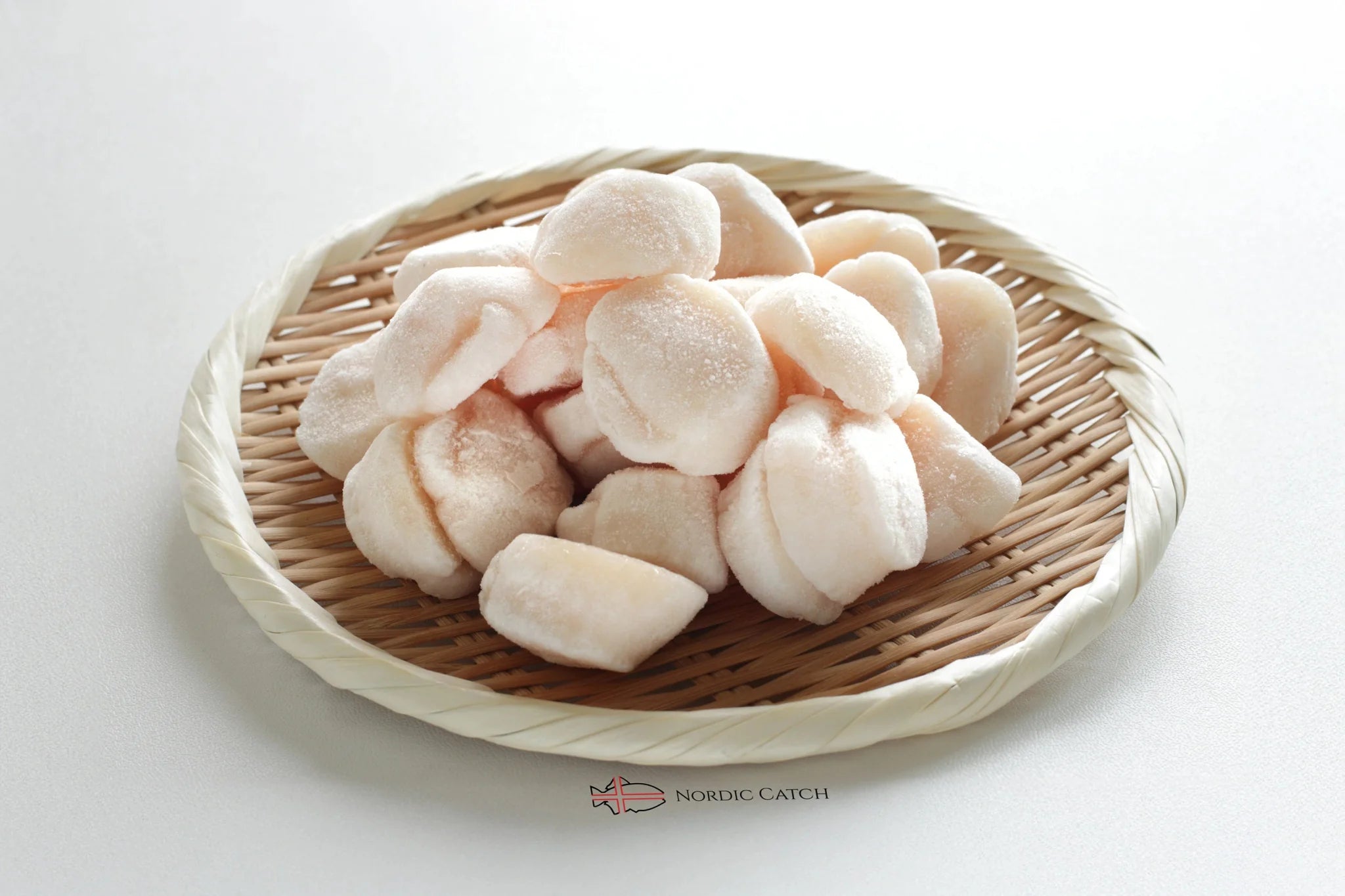 Hokkaido Scallops, Dry Extra Large 16-20 Size (2.2LB Bulk Case)